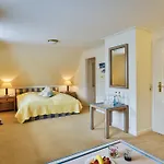 Hotel Und Restaurant Jörg Müller 4*