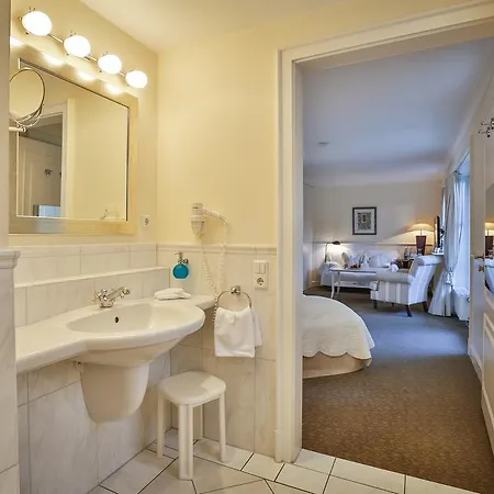 Und Restaurant Jorg Muller Otel 4*