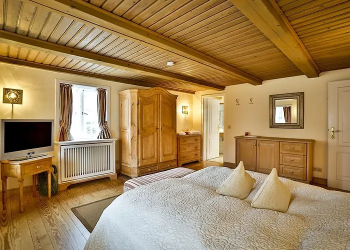 Und Restaurant Joerg Mueller מלון 4*