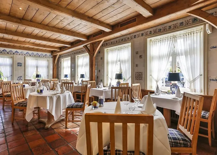 מלון Und Restaurant Joerg Mueller