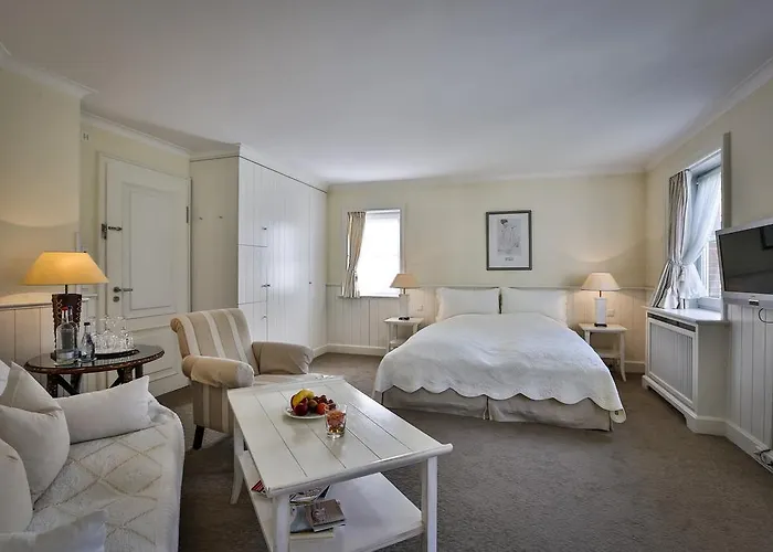 Hotel Und Restaurant Jörg Müller 4*