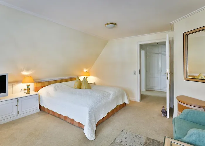 מלון Und Restaurant Joerg Mueller 4*